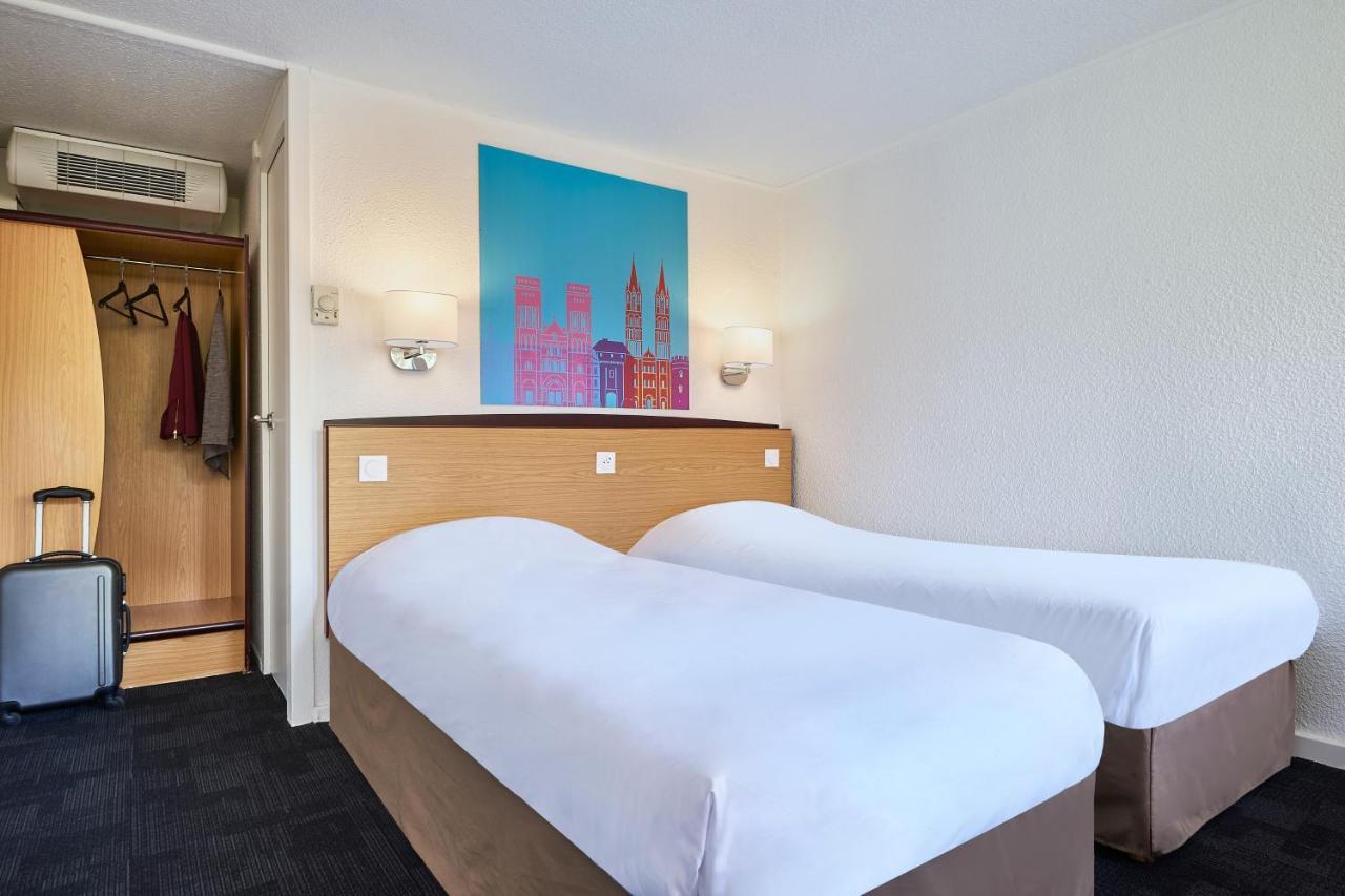 Kyriad Direct Evreux Hotell Exteriör bild