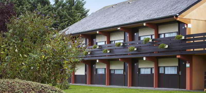 Kyriad Direct Evreux Hotell Exteriör bild